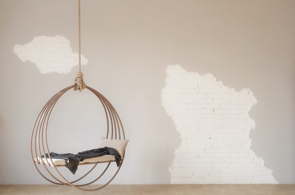 swing chair showing why multitasking is not good for me